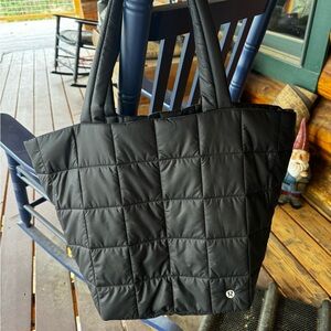 Lululemon quilted Grid bag.